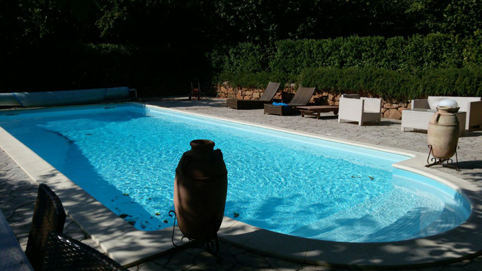 Foto 6 di 28
